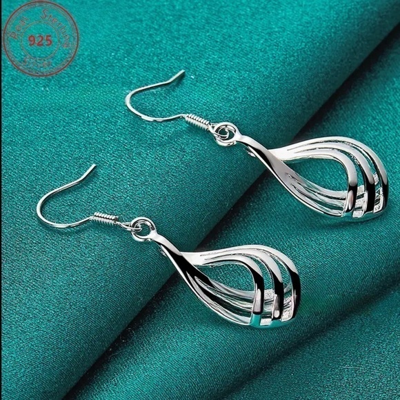 Women’s 925 Sterling Silver Geometric Triple Circle Dangle Earrings - NWT - Picture 2 of 5